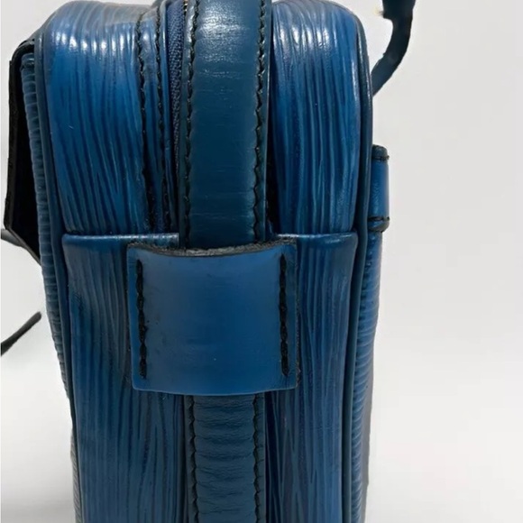 Louis Vuitton Jeune Fille Crossbody Medium In Aqua Blue - Picture 7 of 15